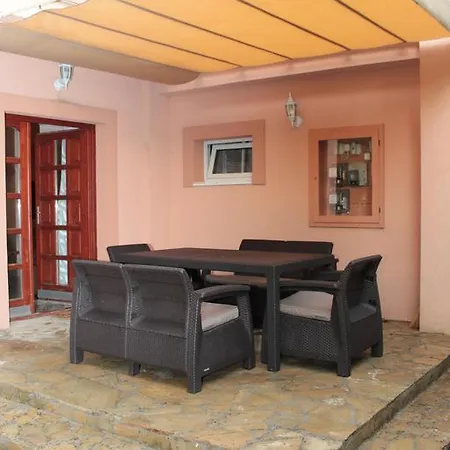 Maison d'hôtes Családikuckó Balatonszabadi Fürdőtelep